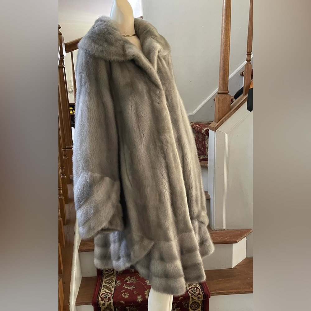 Luxurious MANZARI  MILANO Sapphire  Flattering Cape Style  Jacket